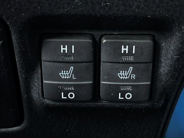 TOYOTA ESQUIRE HYBRID 2019