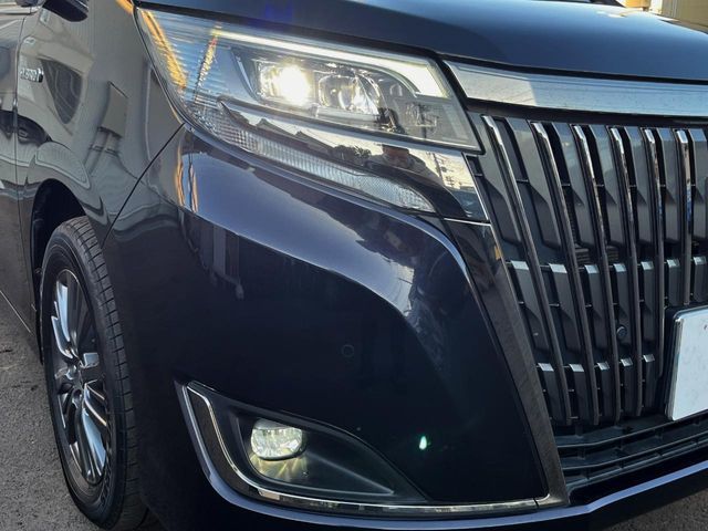 TOYOTA ESQUIRE HYBRID 2019