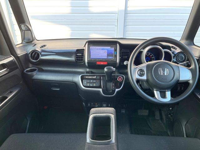 HONDA N BOX CUSTOM 2017