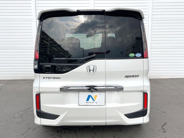 HONDA STEPWAGON SPADA 2015