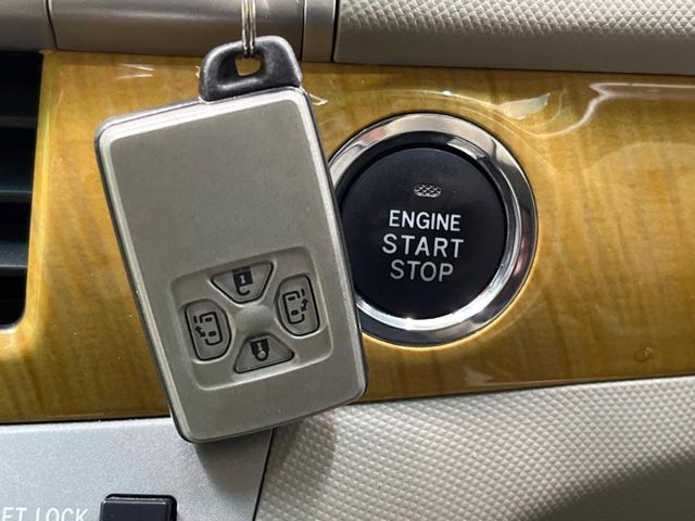 TOYOTA ESTIMA  4WD 2008