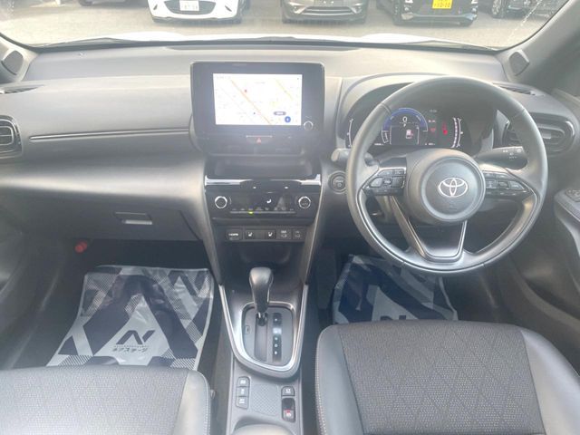 TOYOTA YARIS CROSS HYBRID 2025