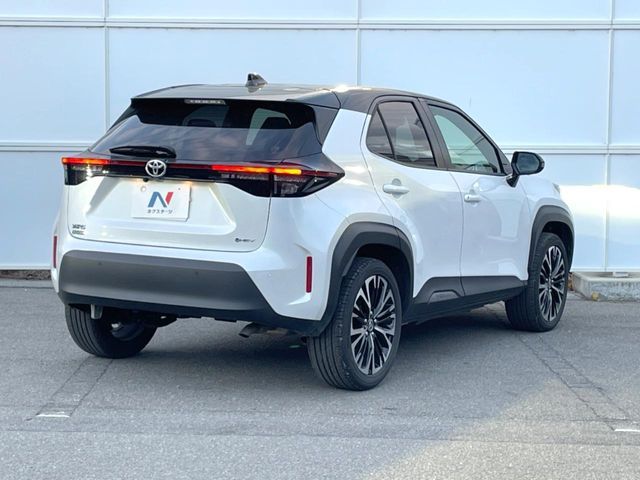 TOYOTA YARIS CROSS HYBRID 2025