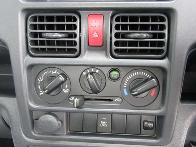 MITSUBISHI MINICAB truck 4WD 2020