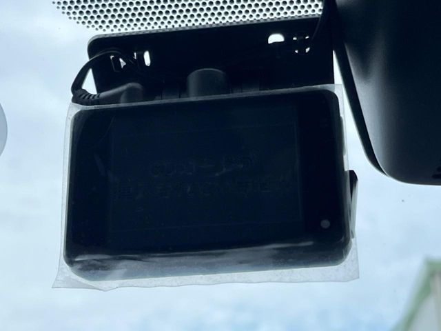 TOYOTA VOXY HYBRID 2016