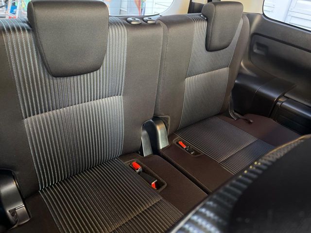 TOYOTA VOXY HYBRID 2016