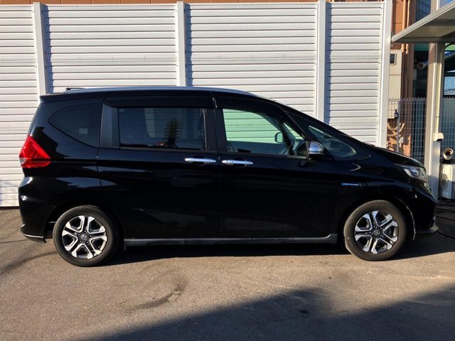 HONDA FREED HYBRID 2021