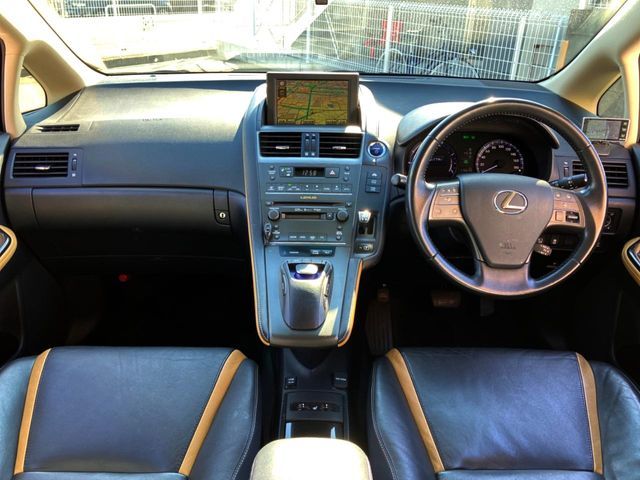 TOYOTA LEXUS HS250h 2012