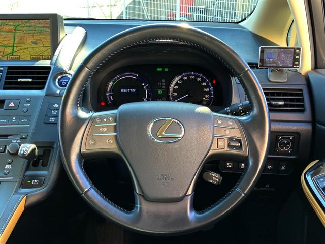 TOYOTA LEXUS HS250h 2012