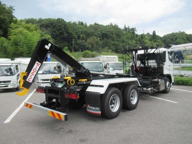 MITSUBISHI FUSOU SUPER GREAT 2025