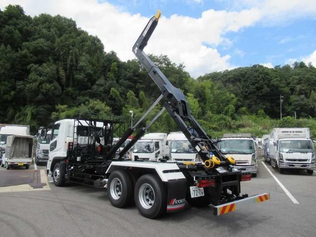 MITSUBISHI FUSOU SUPER GREAT 2025