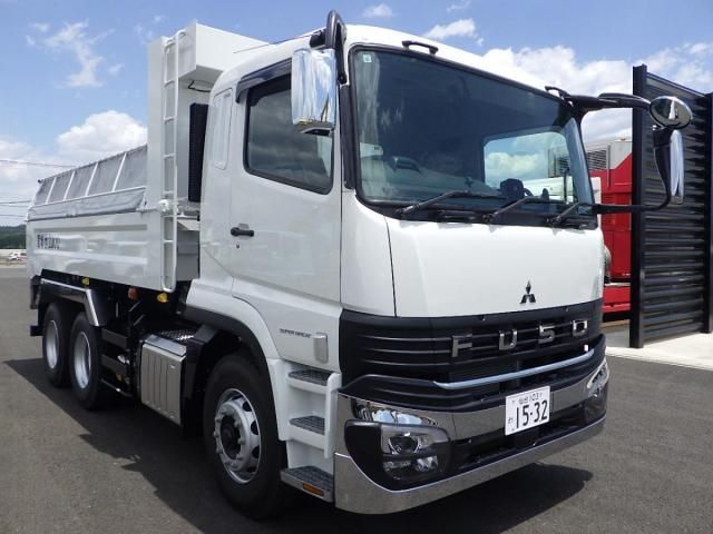 MITSUBISHI FUSOU SUPER GREAT 2025