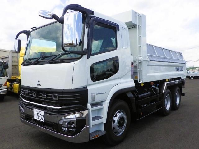 MITSUBISHI FUSOU SUPER GREAT 2025