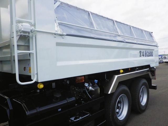 MITSUBISHI FUSOU SUPER GREAT 2025