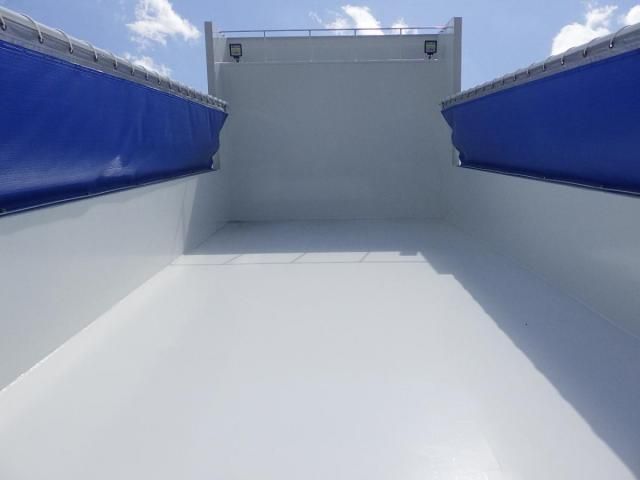 MITSUBISHI FUSOU SUPER GREAT 2025