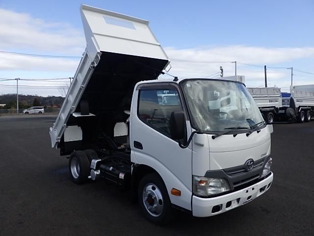 TOYOTA DYNA 2012