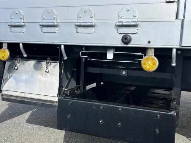 MITSUBISHI FUSOU SUPER GREAT 2021