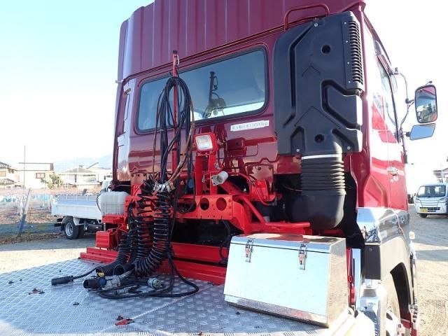 NISSAN DIESEL Quon 2021