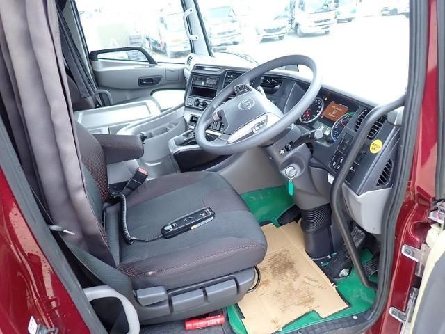 NISSAN DIESEL Quon 2021