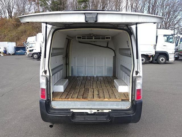 NISSAN CARAVAN van 2WD 2005
