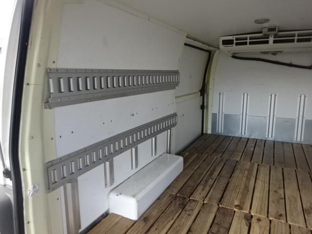 NISSAN CARAVAN van 2WD 2005