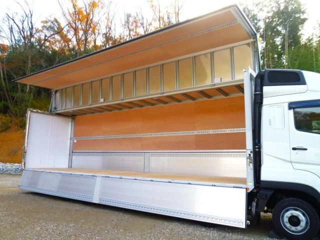 MITSUBISHI FUSOU SUPER GREAT 2025