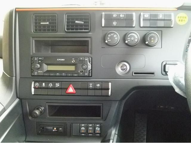 MITSUBISHI FUSOU SUPER GREAT 2025