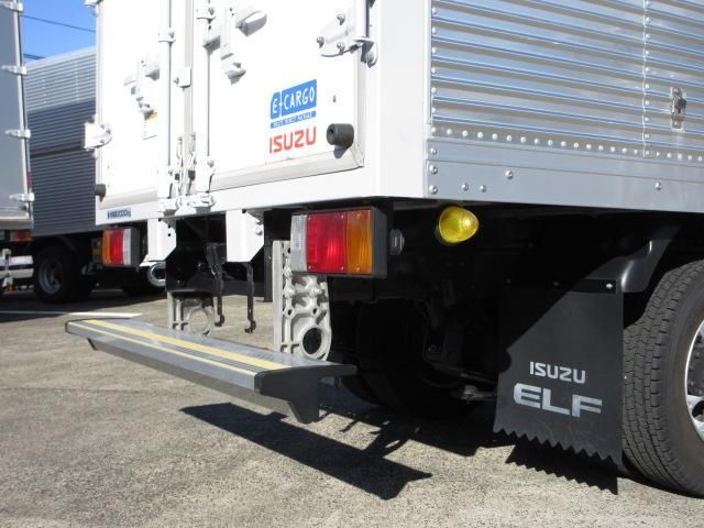 ISUZU ELF 2019