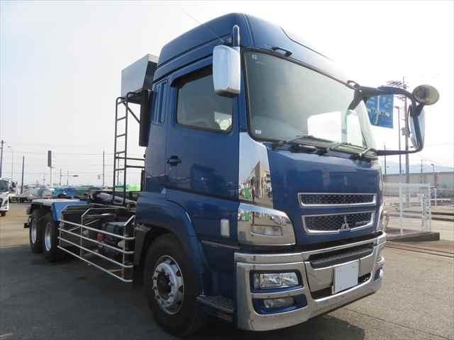 MITSUBISHI FUSOU SUPER GREAT 2015