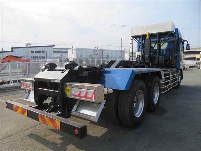 MITSUBISHI FUSOU SUPER GREAT 2015