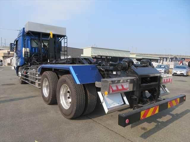 MITSUBISHI FUSOU SUPER GREAT 2015