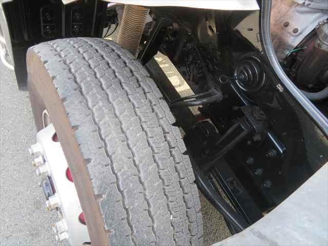 MITSUBISHI FUSOU SUPER GREAT 2015