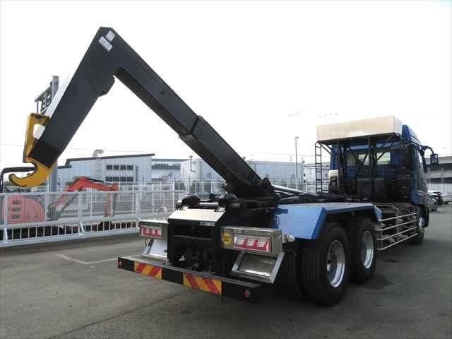 MITSUBISHI FUSOU SUPER GREAT 2015