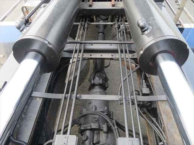 MITSUBISHI FUSOU SUPER GREAT 2015