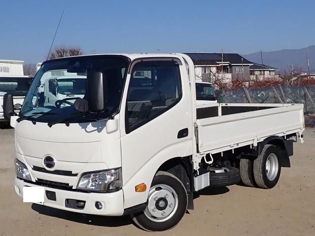 HINO DUTRO 2024