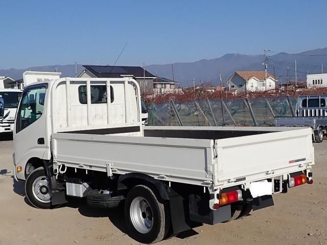 HINO DUTRO 2024