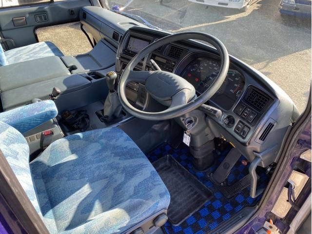 NISSAN DIESEL BigThumb 2001