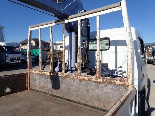 MITSUBISHI CANTER 2005