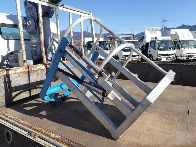 MITSUBISHI CANTER 2005