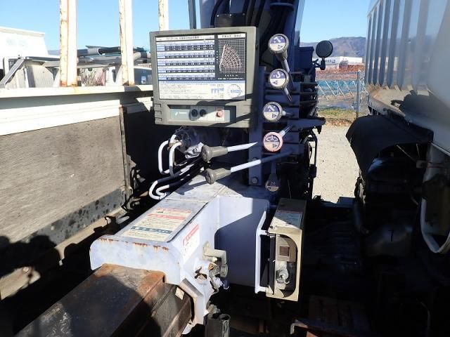 MITSUBISHI CANTER 2005