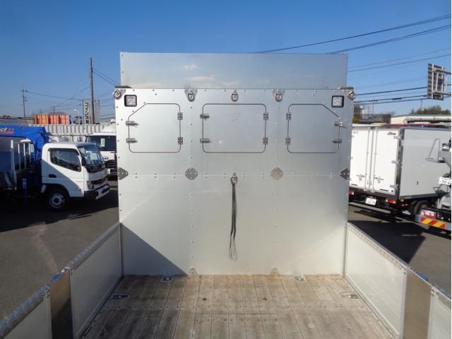 MITSUBISHI FUSOU SUPER GREAT 2022