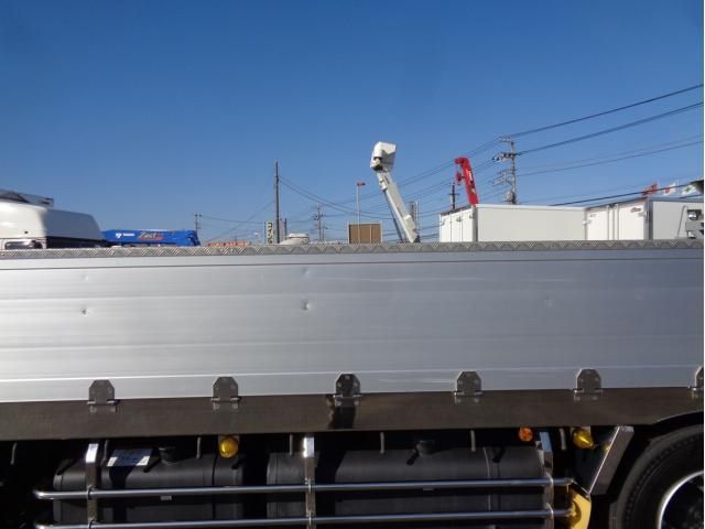 MITSUBISHI FUSOU SUPER GREAT 2022