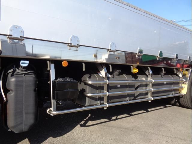 MITSUBISHI FUSOU SUPER GREAT 2022