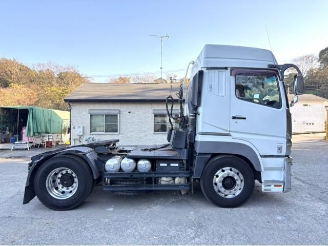 MITSUBISHI FUSOU SUPER GREAT 2016