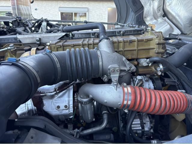 MITSUBISHI FUSOU SUPER GREAT 2016