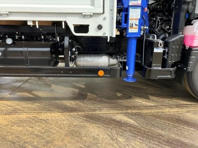 MITSUBISHI CANTER 2025