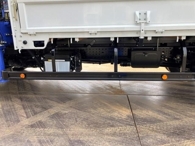 MITSUBISHI CANTER 2025