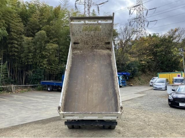 MITSUBISHI CANTER 2020