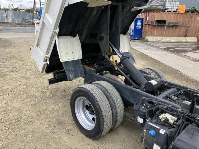 MITSUBISHI CANTER 2020