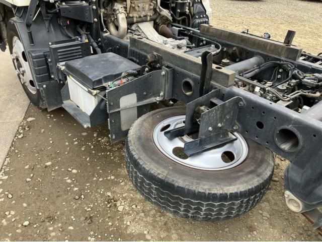 MITSUBISHI CANTER 2020